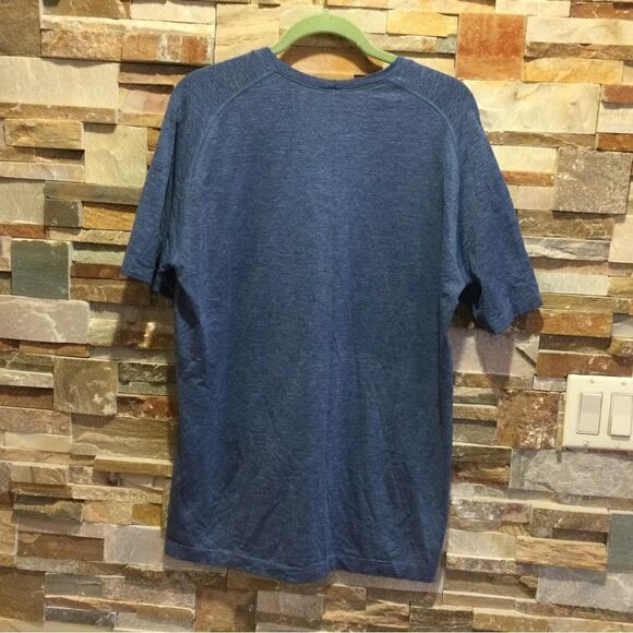 LULULEMON ATHLETICA Sport Tees - Picture 3 of 5